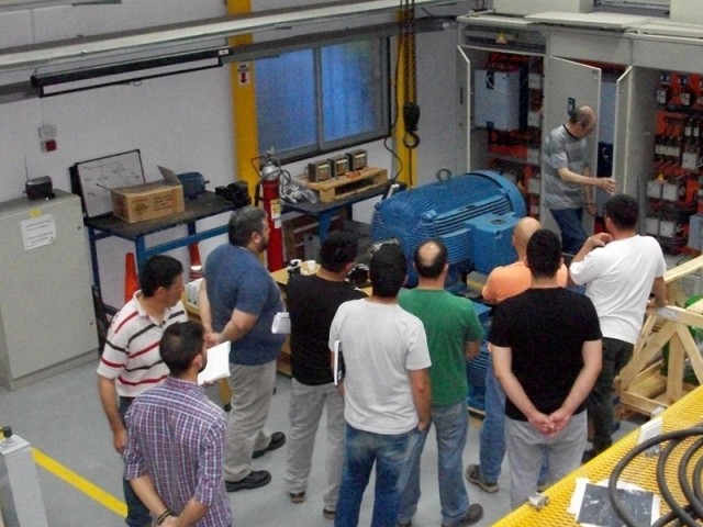 Estudiantes de Tecnicatura de Morteros visitaron el laboratorio del CIDEME