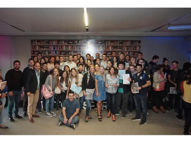 Estudiantes de nuestra Facultad, presentes en el lanzamiento del Programa Tutores Pares