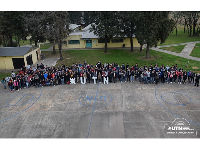 Más de 220 alumnos comenzaron el Seminario Universitario extensivo de nuestra Facultad