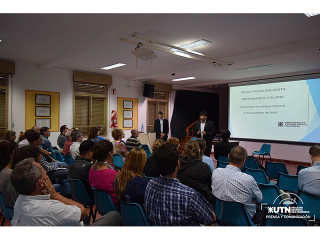 Docentes de nuestra casa realizaron la jornada de análisis "Repensando UTN 2030"