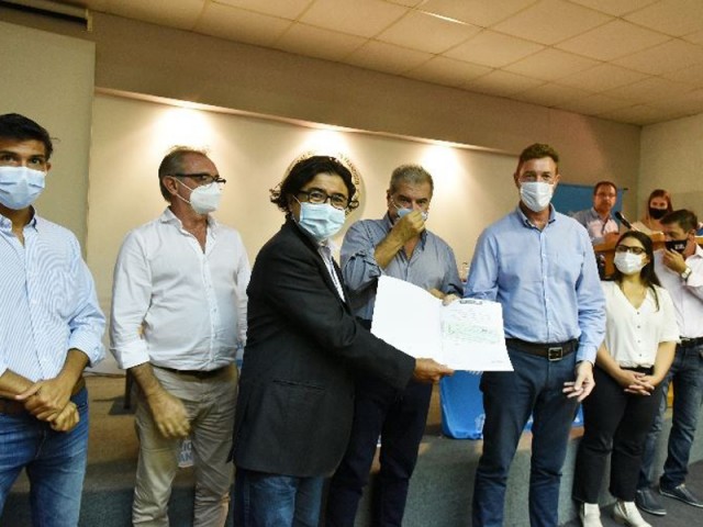 El Laboratorio de Suelos recibió aportes provinciales para la compra de equipamiento 