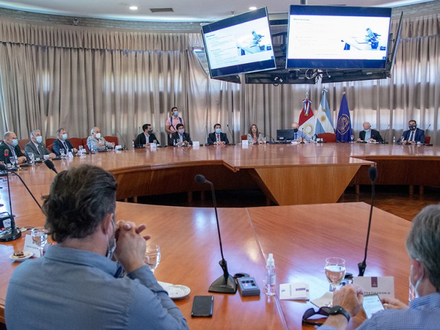 Nuestra Facultad Regional participó en la presentación de informe del Foro de Rectores de Córdoba