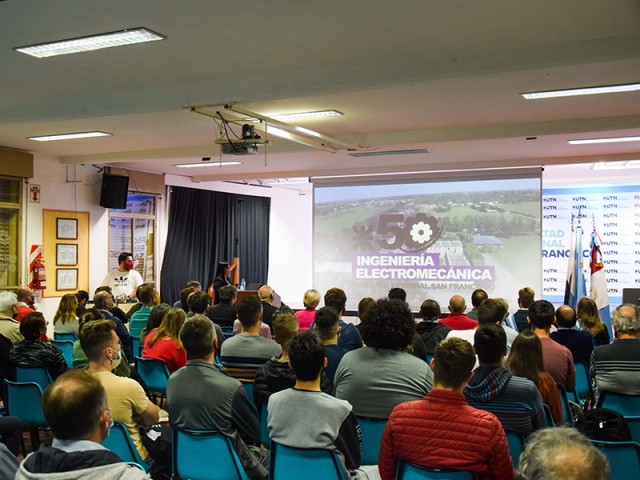 Ingeniería Electromecánica: se realizó un acto por los 50 años de la carrera en nuestra Facultad