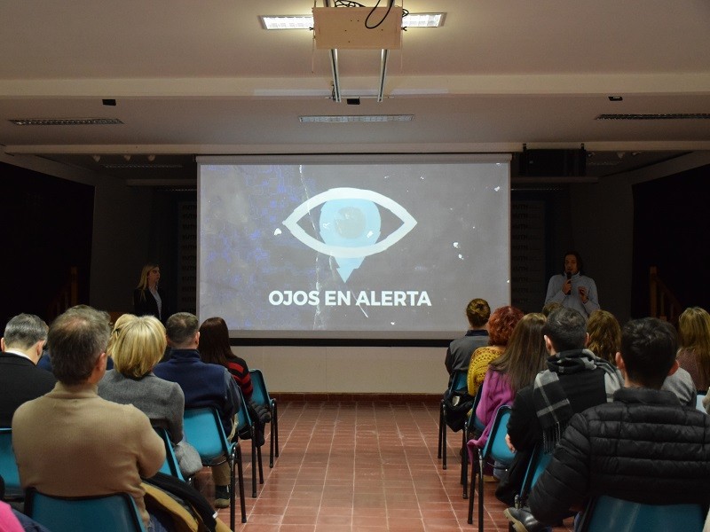 La comunidad de UTN San Francisco recibió una capacitación sobre Ojos en Alerta