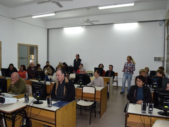 Comenzó el dictado del curso de Informática I del programa UPAMI