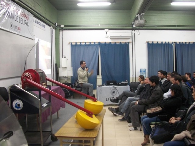 Docente de nuestra Facultad expuso en Jornada de Energías Renovables