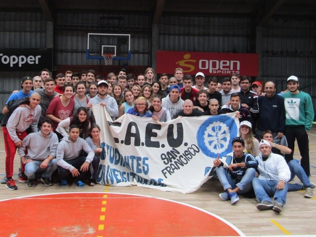 Estudiantes representaron a nuestra Facultad en los Juegos Deportivos Tecnológicos