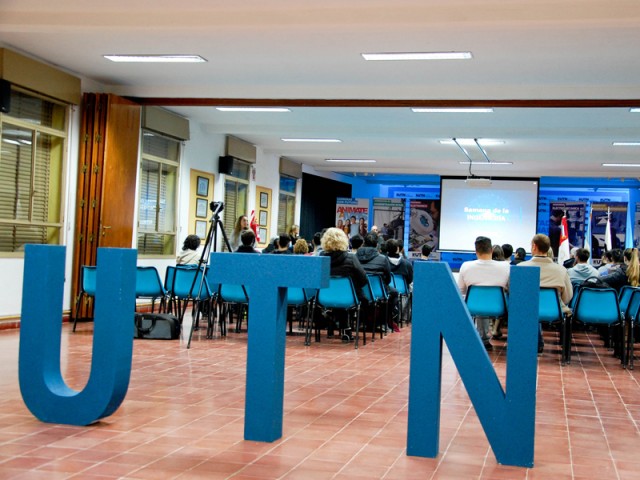 Semana de la Ingeniería: Se realiza una charla organizada por el Colegio de Ingenieros Civiles