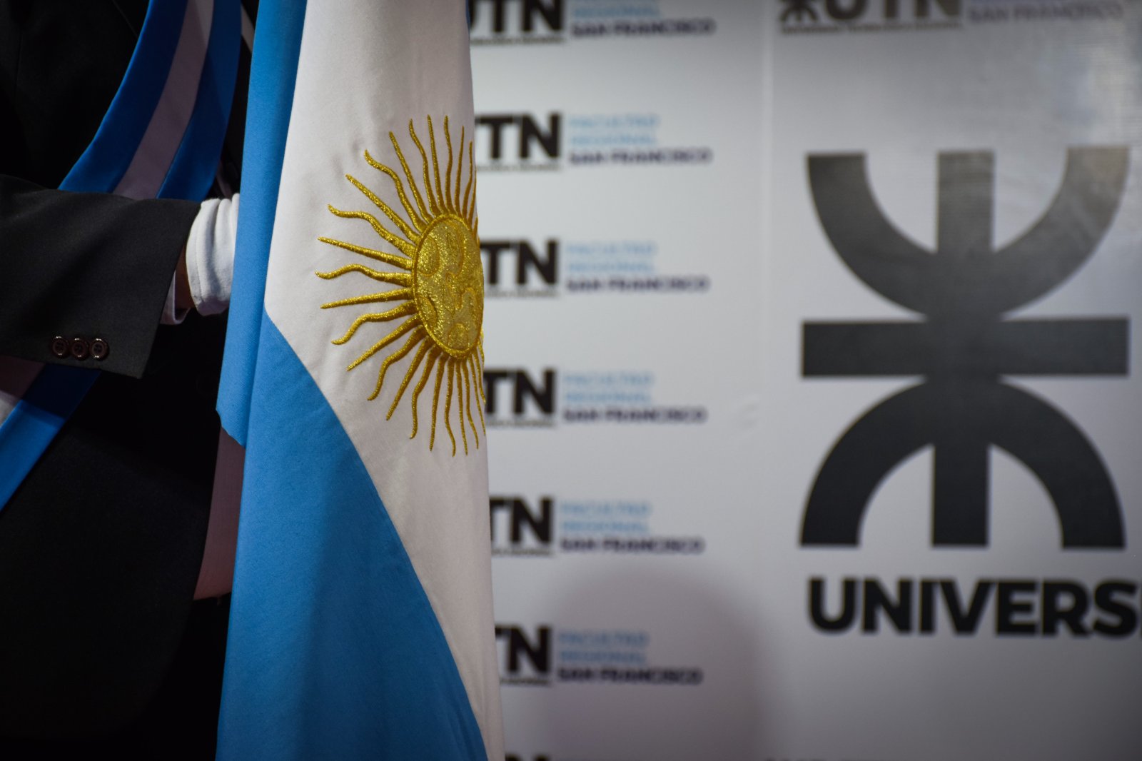 Se realizará el acto de cambio de abanderado y escoltas de nuestra Facultad Regional